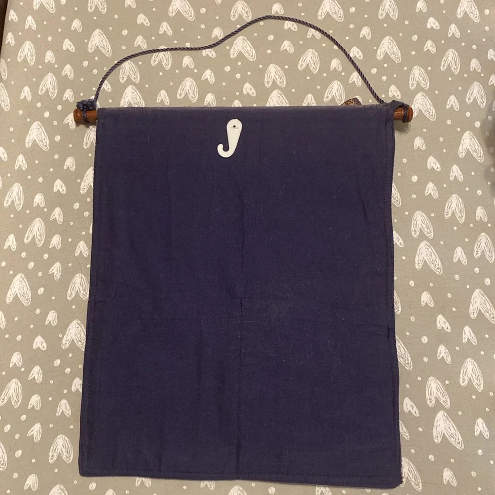 Grape Vine Tapestry Wall Hanging W.W. 2001 with rear pockets Y2K Home decor